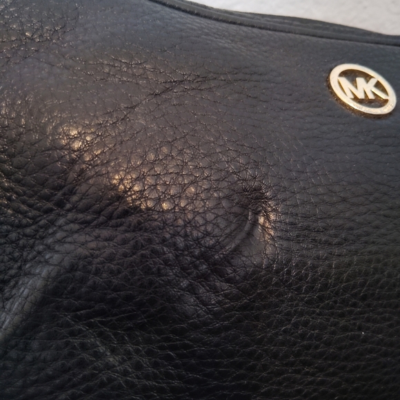 Michael Kors Crossbody Gold Chain Strap Black Leather - Picture 4 of 16